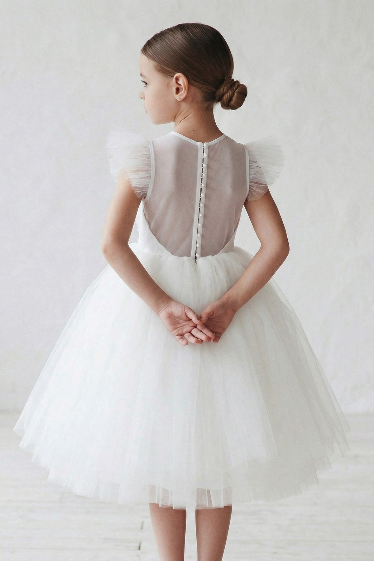 White Chiffon Mesh Round Neck Flutter Sleeve Dress