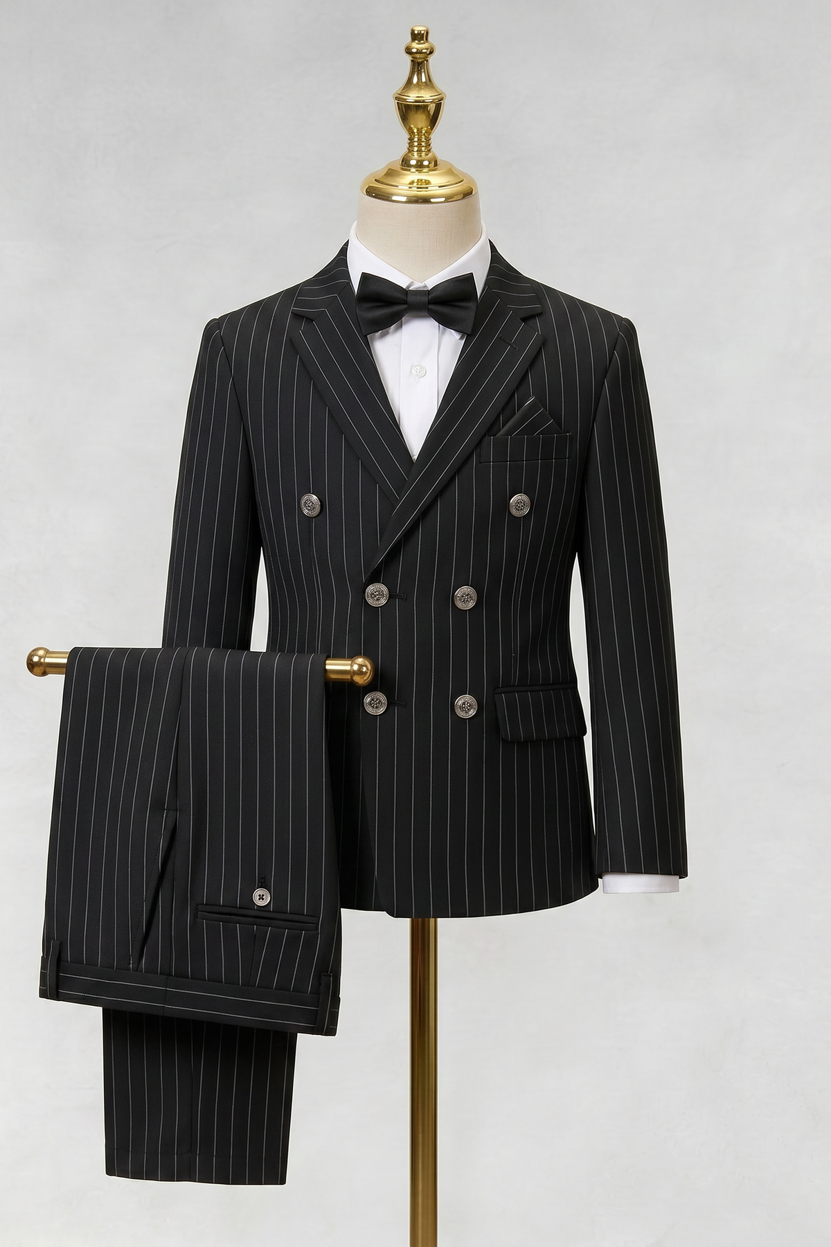 Black Fine-Striped Double-Breasted 2-Piece Suit¡ªIdeal for Weddings