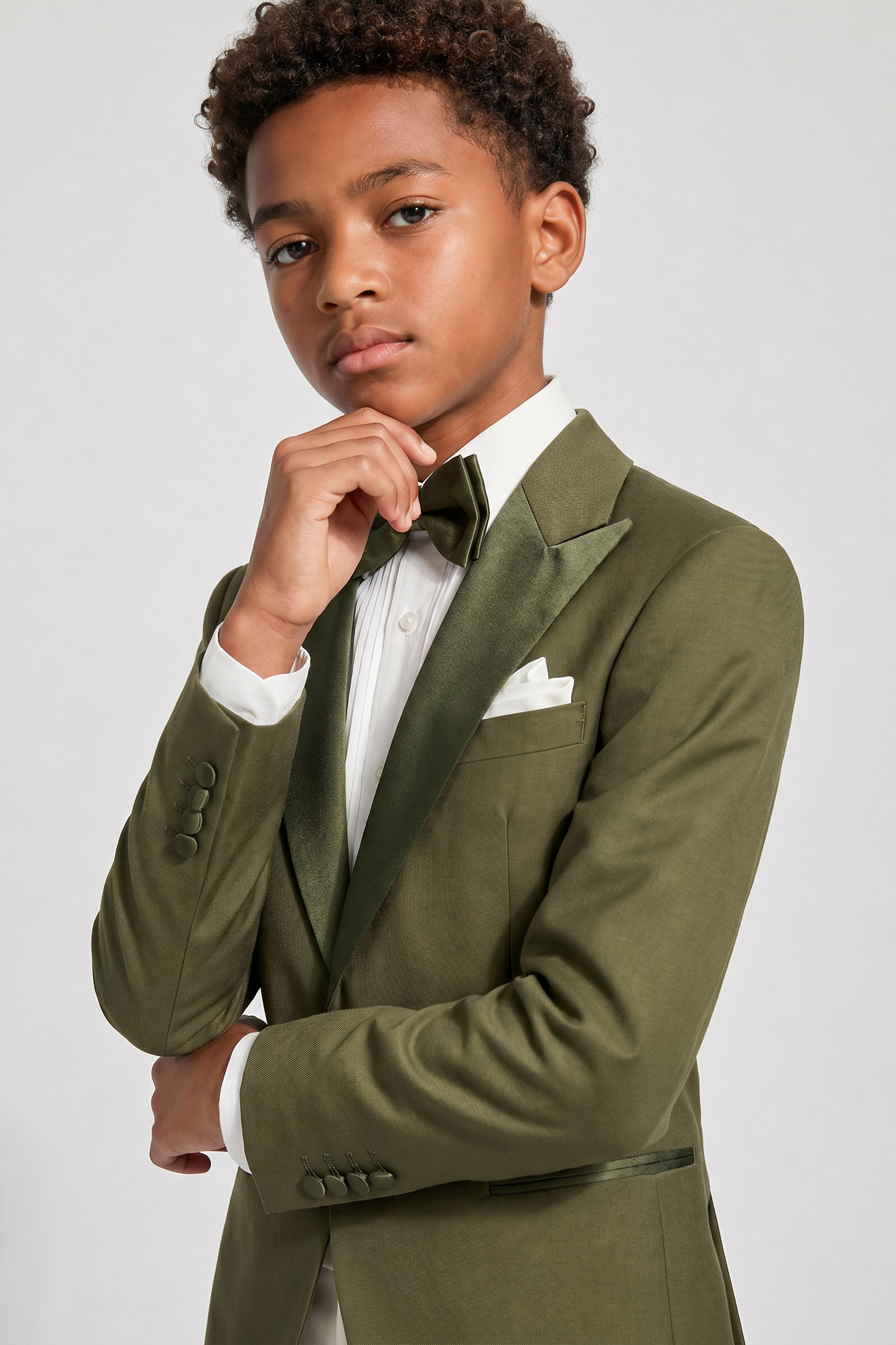 Olive Green And White Color-Blocked Single-Breasted 2-Piece Suit
