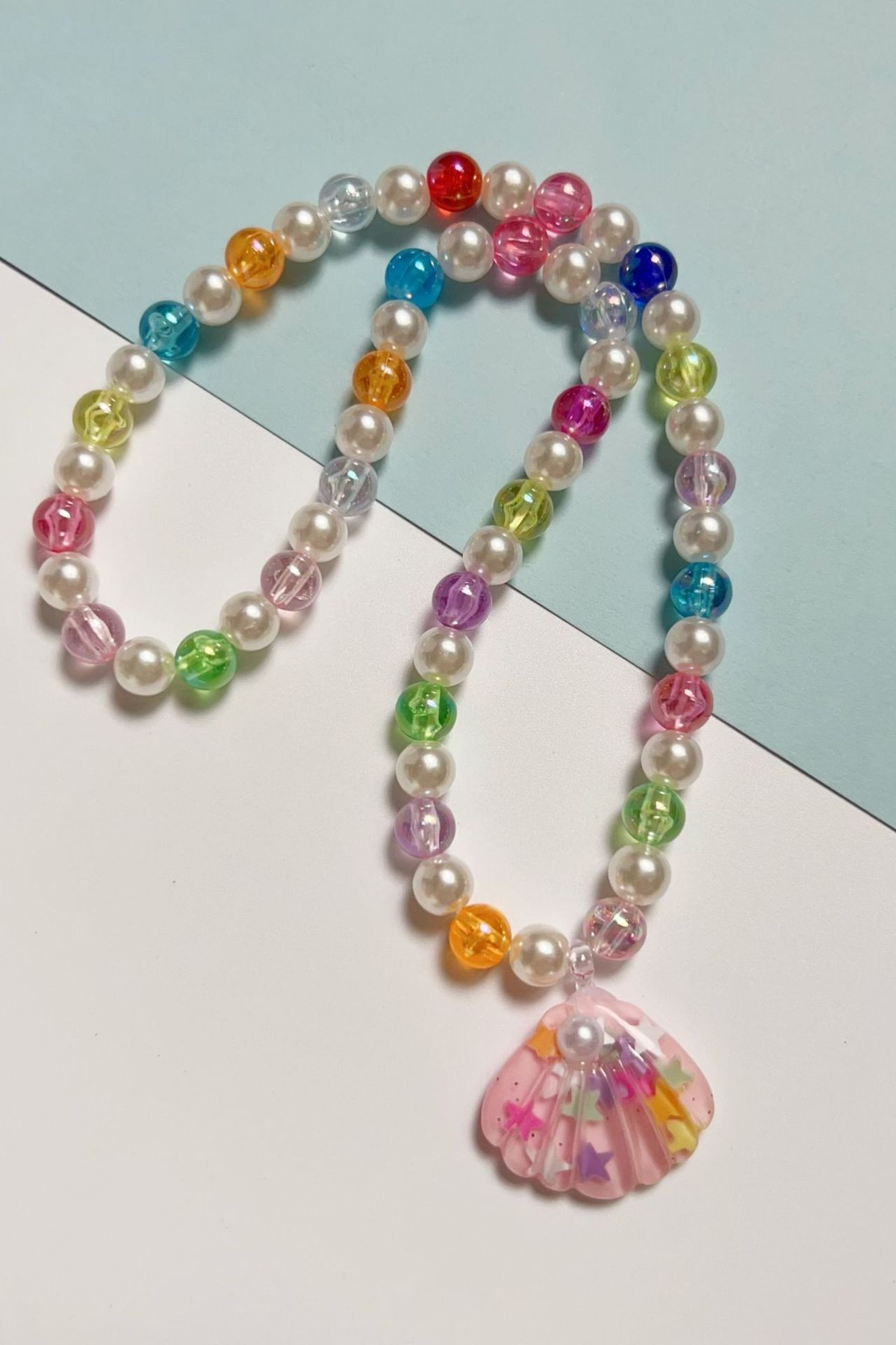Cute and Elastic Resin Acrylic Seashell Necklace for Girls