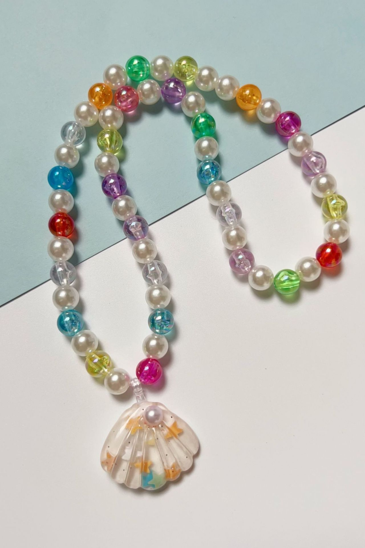 Cute and Elastic Resin Acrylic Seashell Necklace for Girls