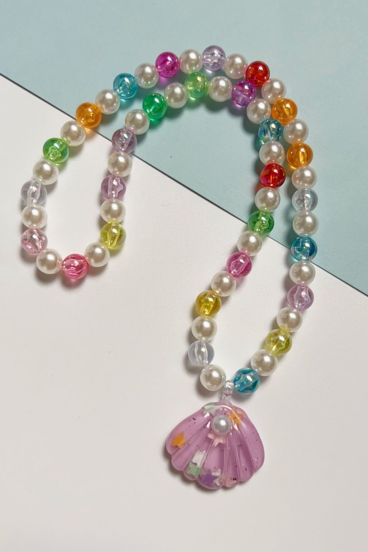 Cute and Elastic Resin Acrylic Seashell Necklace for Girls