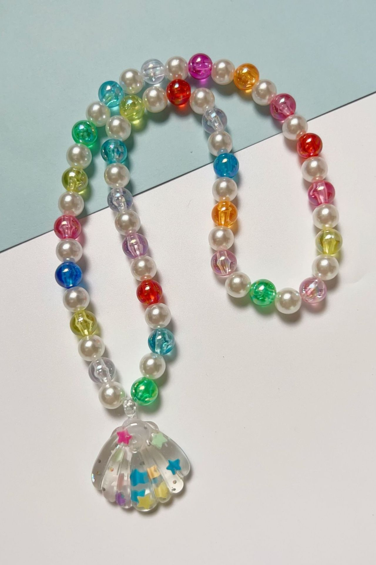 Cute and Elastic Resin Acrylic Seashell Necklace for Girls