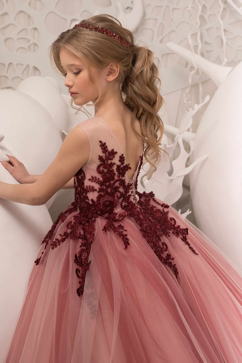 Dusty Pink Lace Sleeveless Burgundy Lace Appliqué A-Line Dress