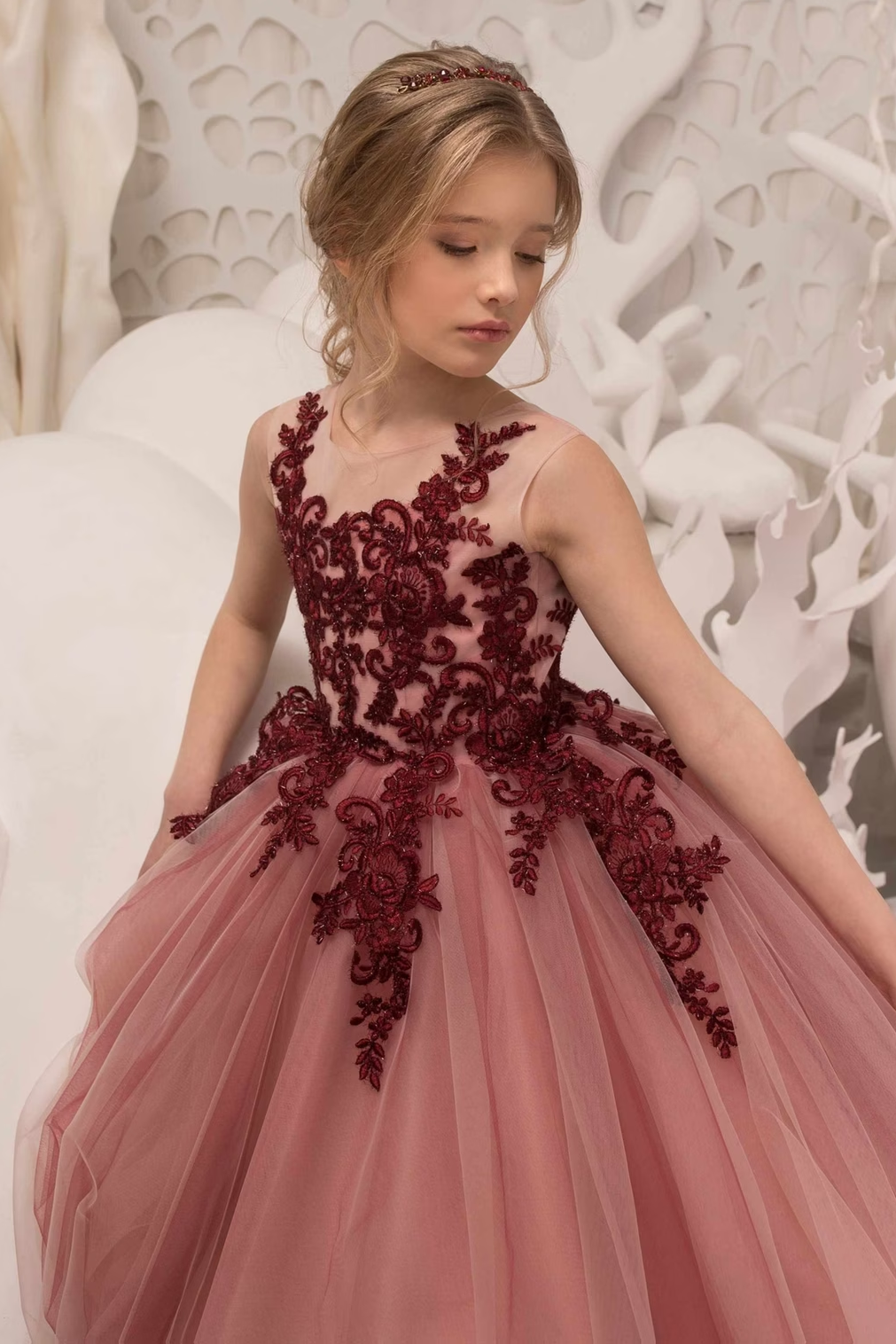 Dusty Pink Lace Sleeveless Burgundy Lace Appliqué A-Line Dress