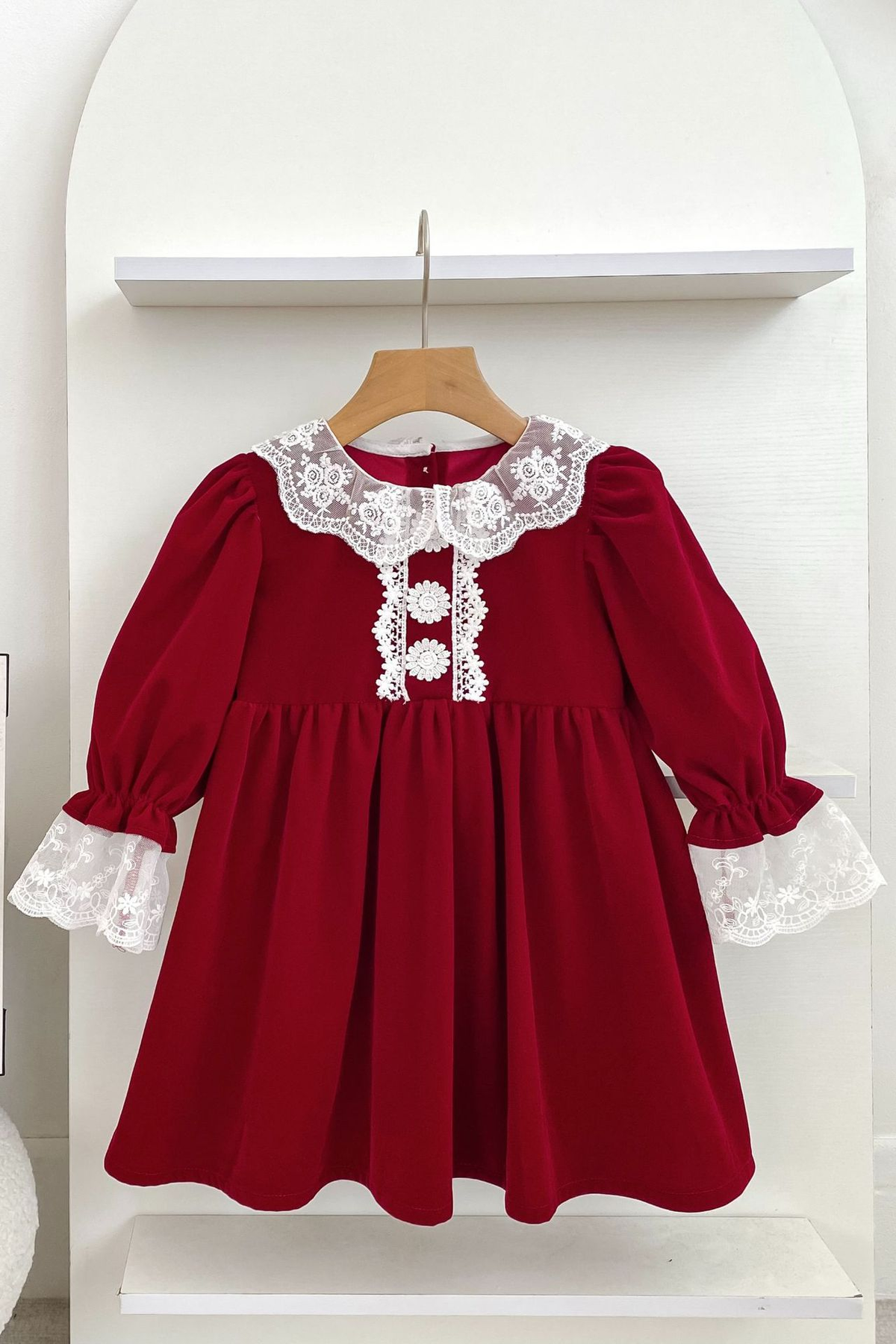 Caramel Velvet Girls Long Sleeve Lace Collar A-Line Dress